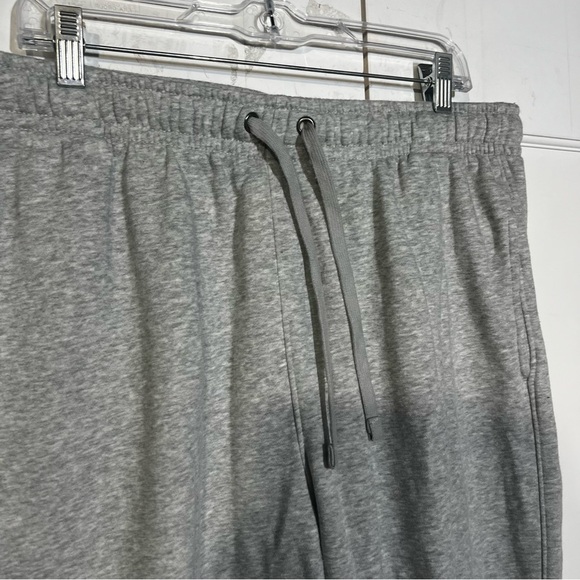 Goodfellow & Co The Every Wear Jogger Gray Super Soft
Size Large - Picture 4 of 7